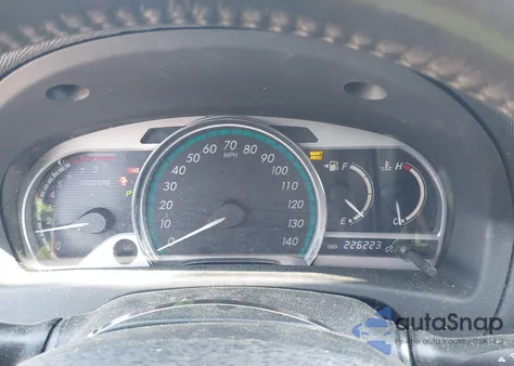 2010 Toyota Venza Base V6 z USA, uszkodzony, nr VIN 4T3ZK3BB8AU028224